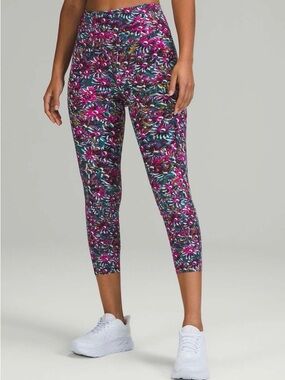Lululemon Base Pace High-Rise Crop leggings 23" in Floral Electric Multi Sz 4